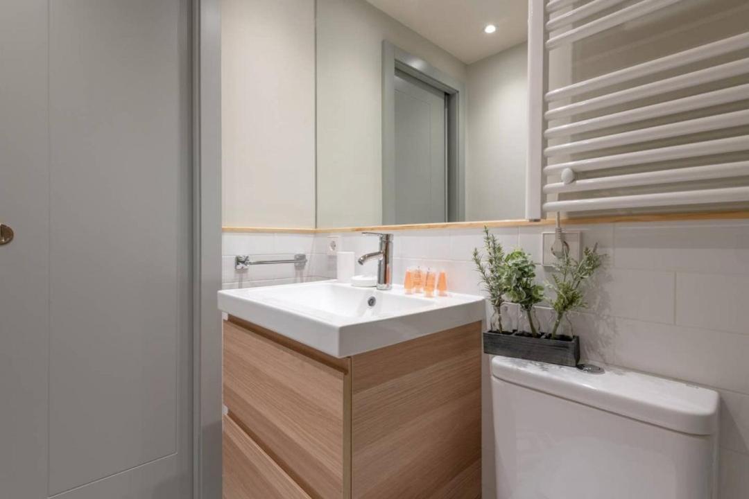 شقة Sophisticated Brand New Flat مدريد المظهر الخارجي الصورة